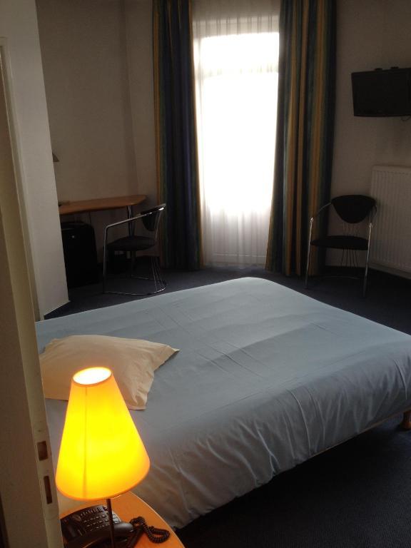 Amadeus Hotel Sarreguemines Zimmer foto